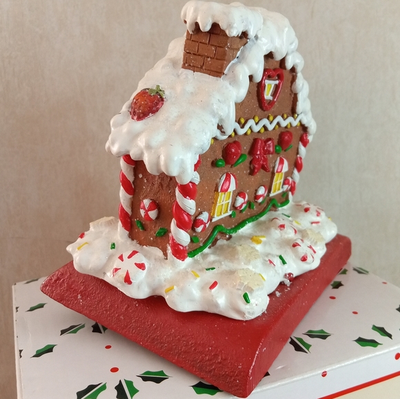 Gingerbread Man Metal Cracker Barrel Stocking Hanger - Picture 3 of 6